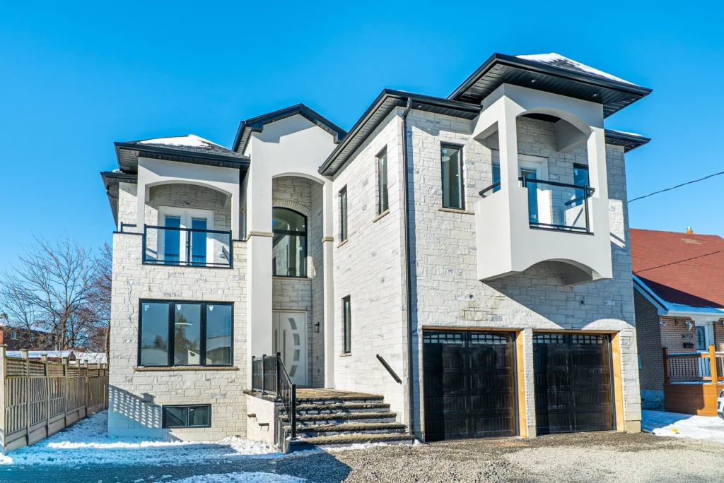 Michaud custom home in Mississauga by GrandBuild Homes