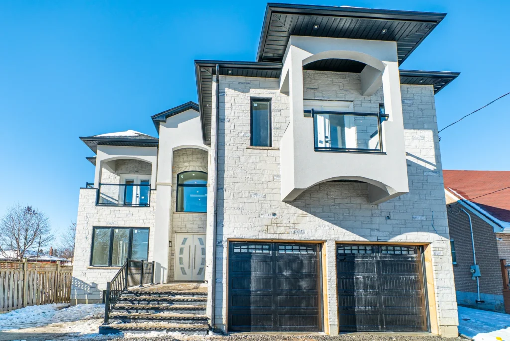 Michaud custom home in Mississauga by GrandBuild Homes