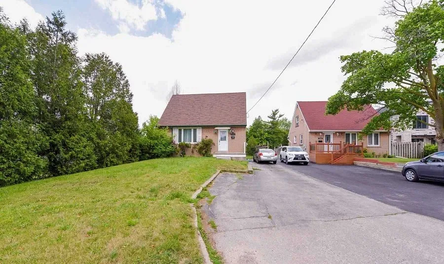 The house that stood on the lot before demolition