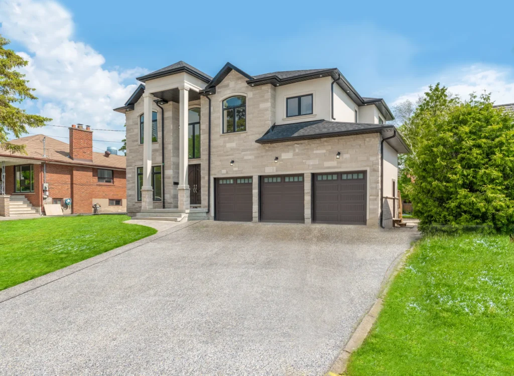 Palgrave custom home in Mississauga by GrandBuild Homes