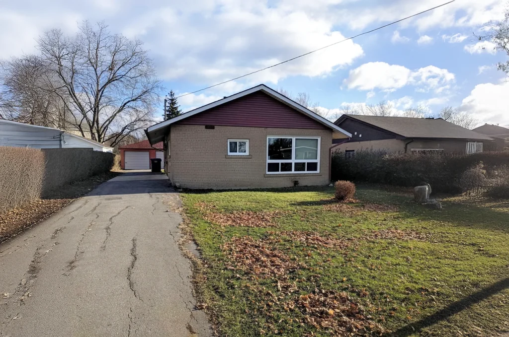 The house that stood on the lot before demolition